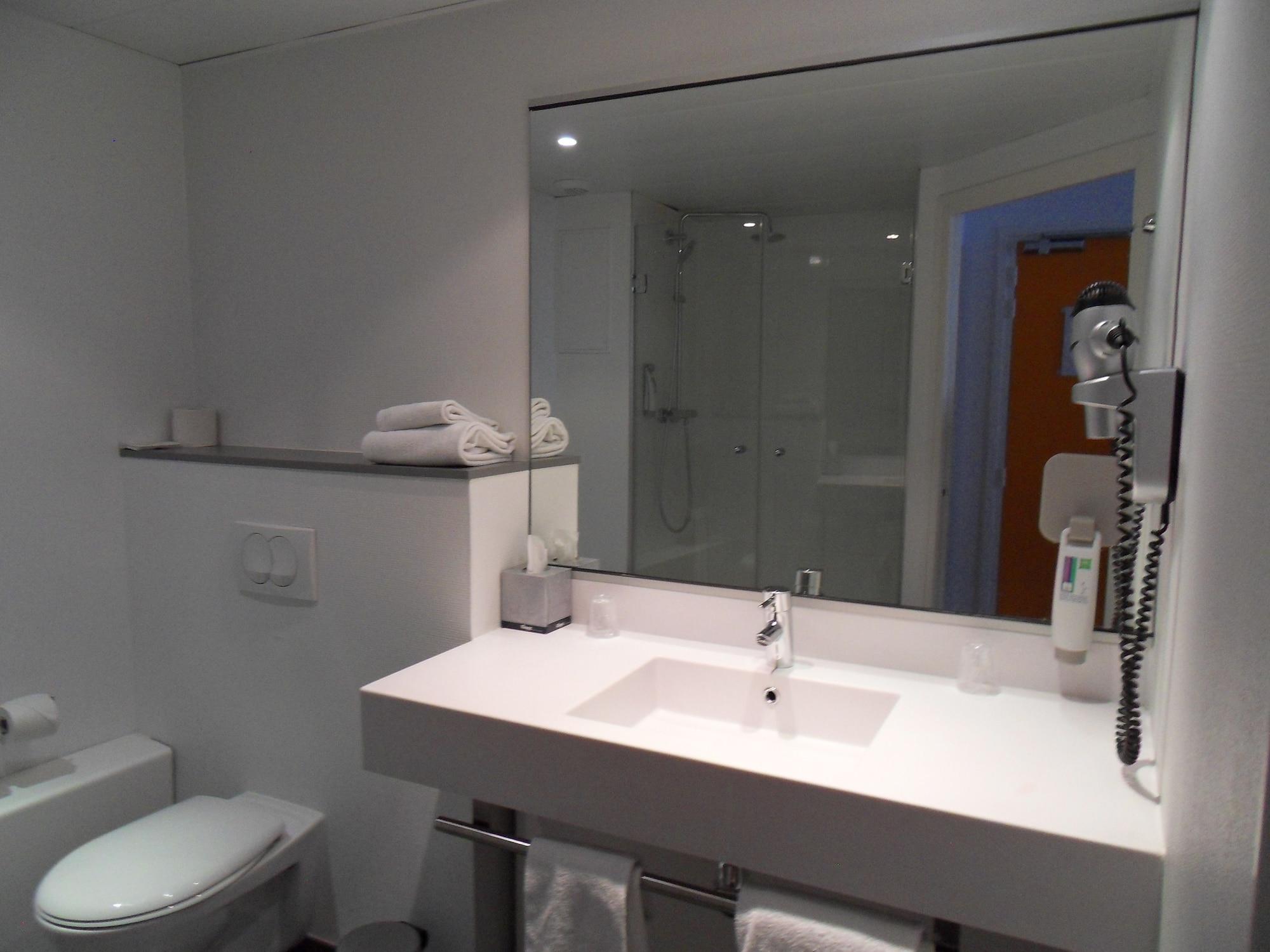 Ibis Styles Grenoble Centre Gare Hotel Exterior photo