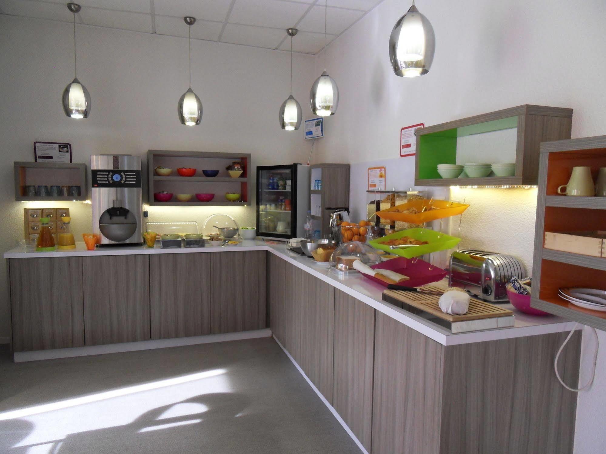 Ibis Styles Grenoble Centre Gare Hotel Exterior photo